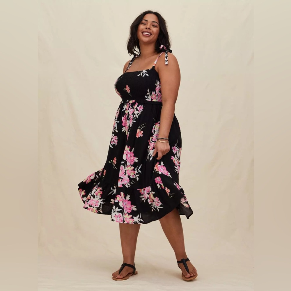Womens Torrid Black Floral Challis Tie Strap Smocked Midi Dress size 3